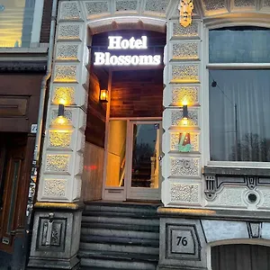 Hotel Blossoms